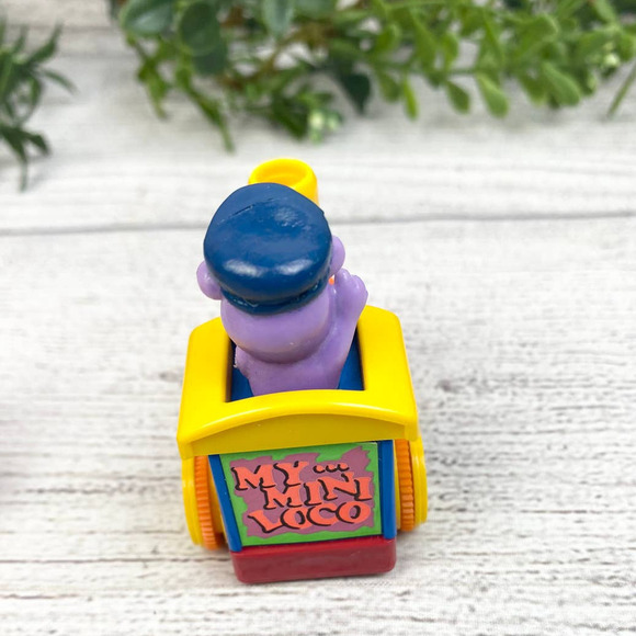 Vintage 90's TINY TOON Adventure Kids Meal Pull and Wind Toy Set - Picture 6 of 9